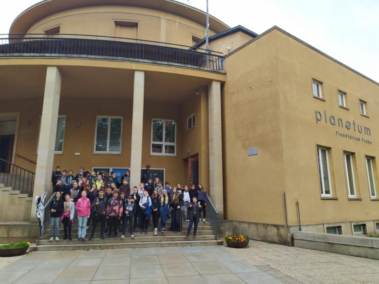 Žáci 7.A a 7.B v Planetáriu Praha
